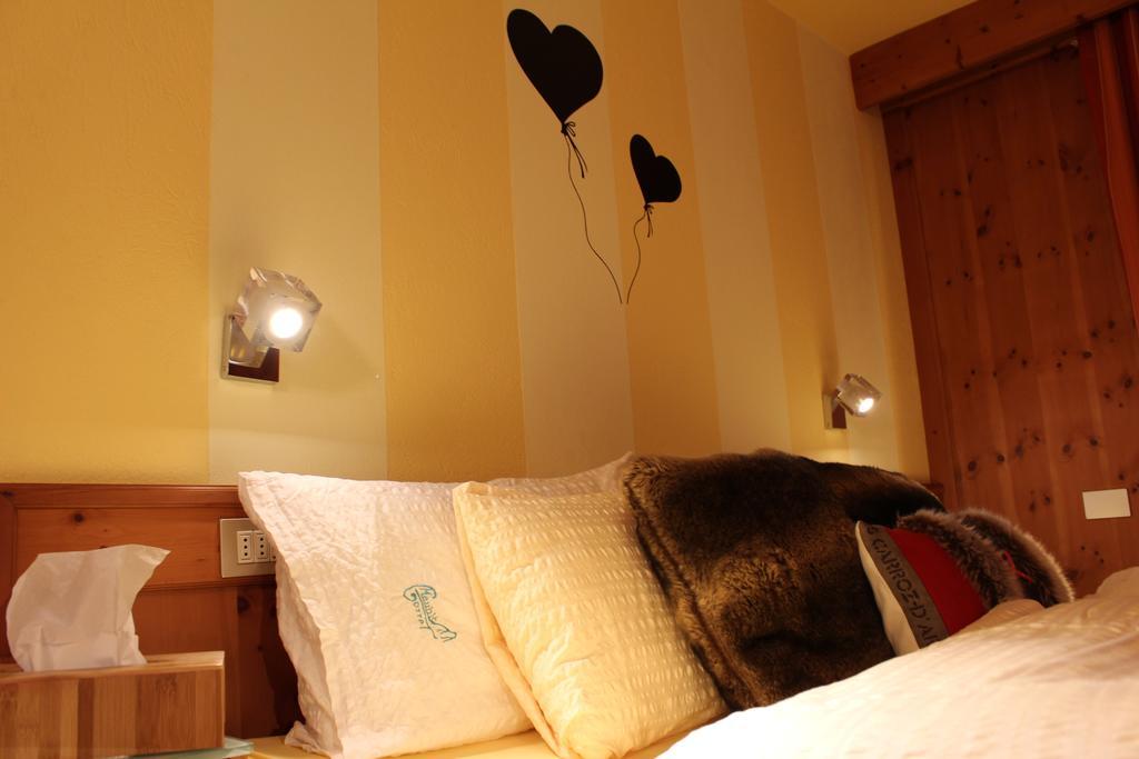 Hotel Meuble Gorret Breuil-Cervinia Cameră foto